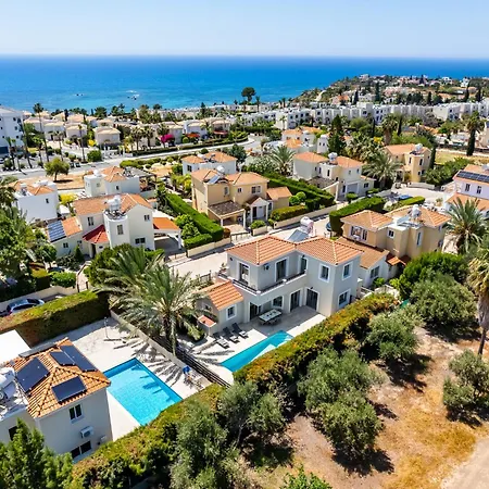 Villa Sophia By Ezoria Pafos