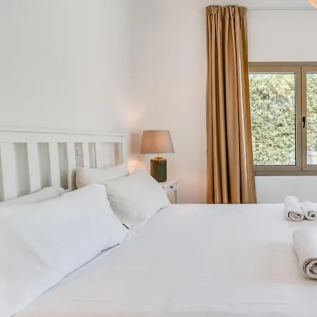 Sophia By Ezoria Pafos