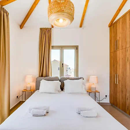 Villa Sophia By Ezoria