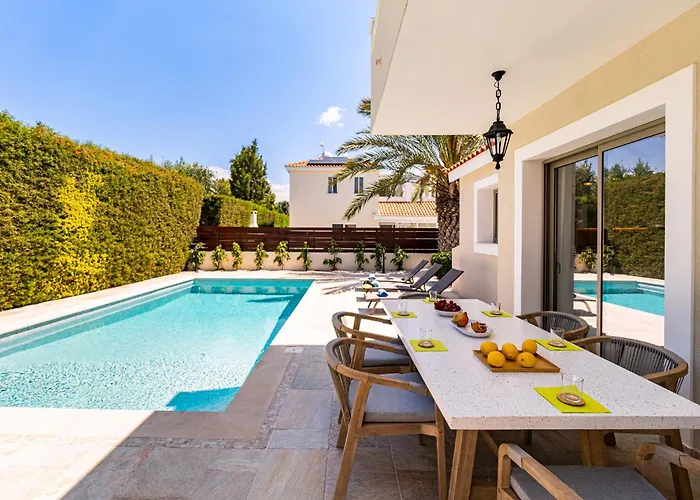 Sophia By Ezoria Paphos