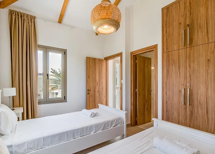 Vila Sophia By Ezoria Paphos