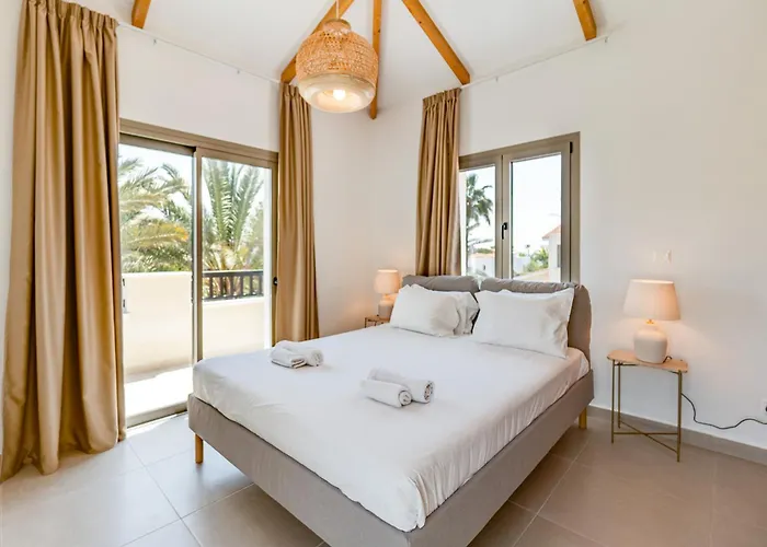 Sophia By Ezoria Paphos