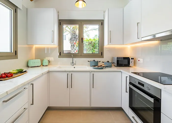 Vila Sophia By Ezoria Paphos