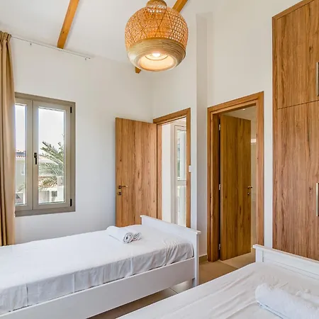 Villa Sophia By Ezoria Paphos